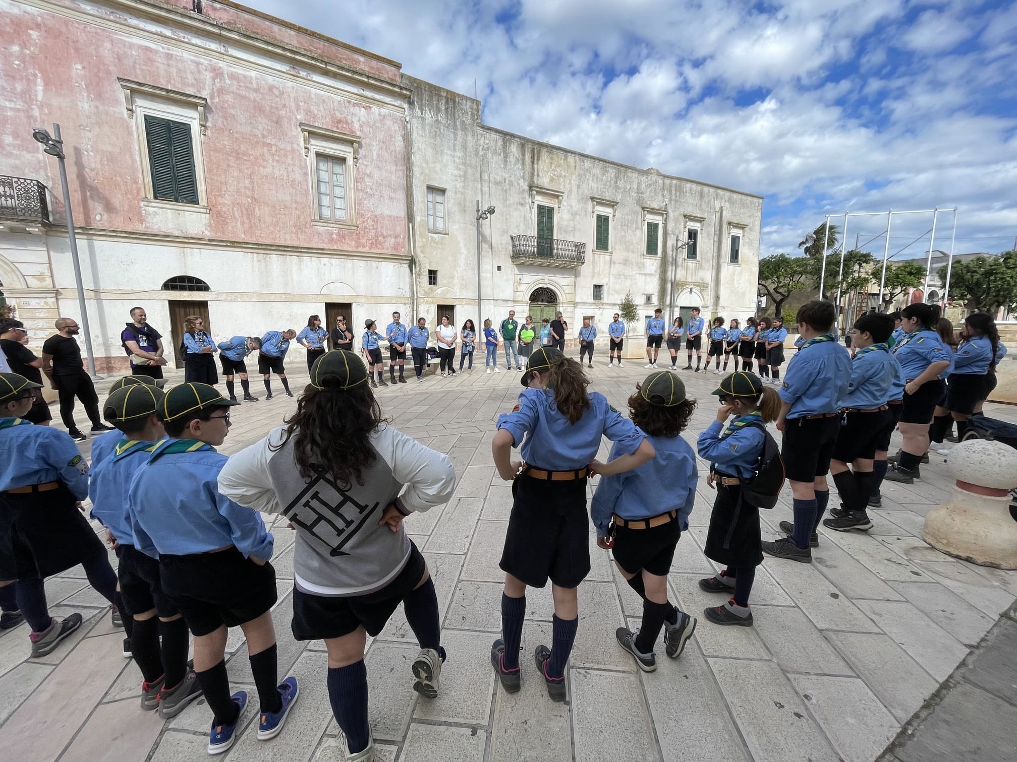 Scout Racale1 in cerchio